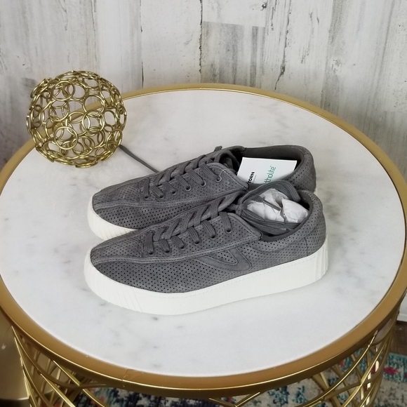 Tretorn Gray Suede Platform Sneaker - Picture 3 of 10
